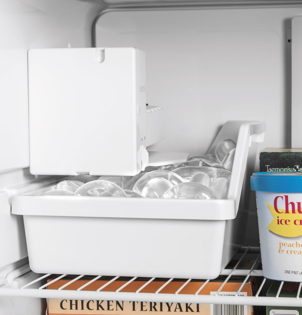 GE APPLIANCES GE(R) ENERGY STAR(R) 16.6 Cu. Ft. Top-Freezer Refrigerator -  (GIE17GSNRSS)