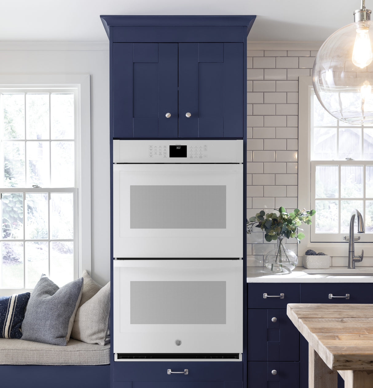 GE APPLIANCES GE(R) 27" Smart Built-In Double Wall Oven -  (JKD3000DNWW)
