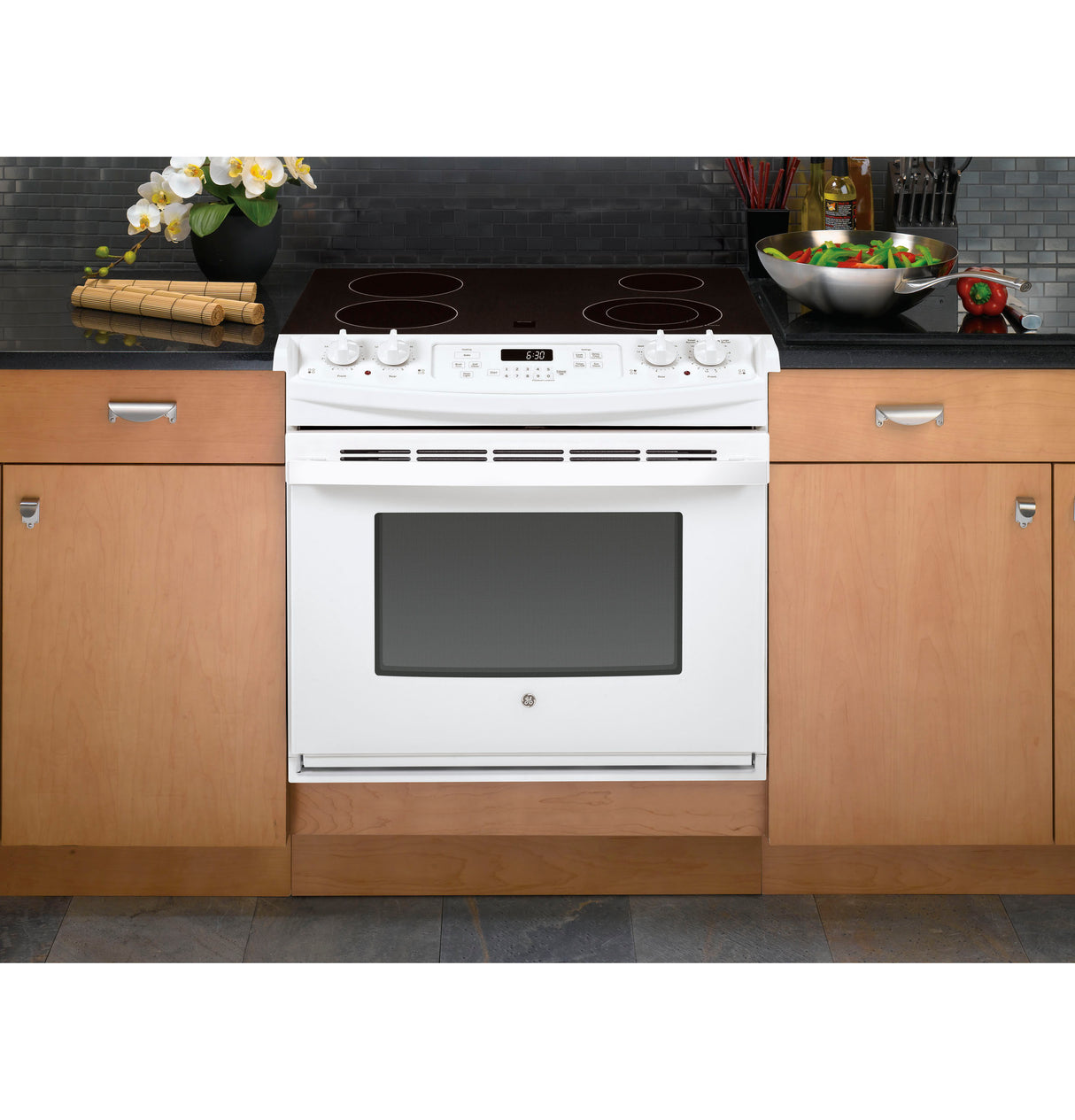 GE APPLIANCES GE(R) 30" Drop-In Electric Range -  (JD630DTWW)