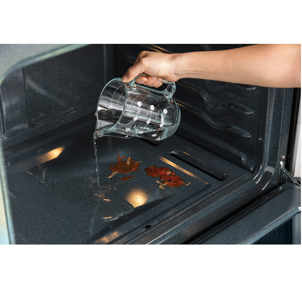 GE APPLIANCES GE(R) 30" Smart Built-In Self-Clean Single Wall Oven with Never-Scrub Racks -  (JTS3000DNWW)