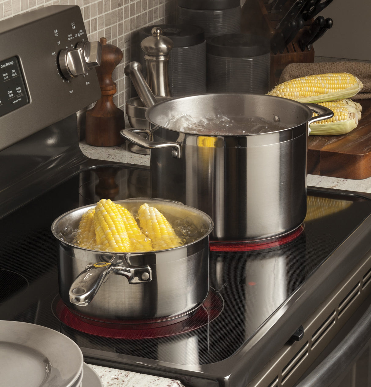 GE GE® 30" Free-Standing Electric Range -  (JB645RKSS)