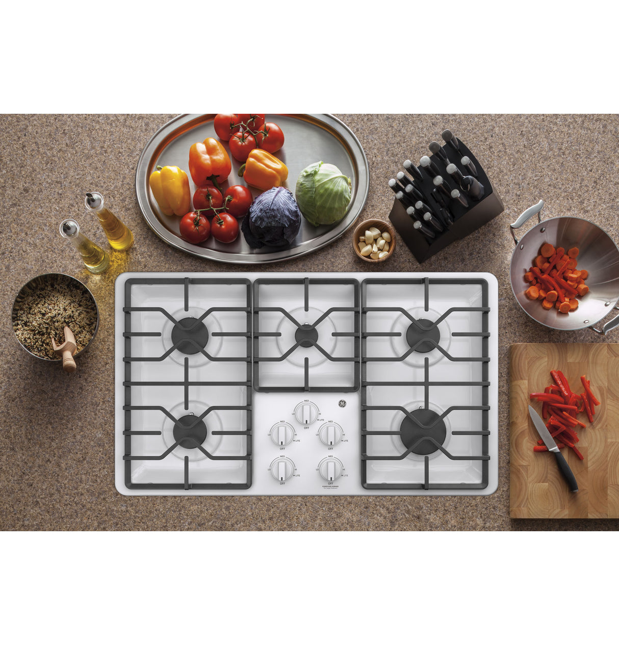 GE APPLIANCES GE(R) 36" Built-In Gas Cooktop with Dishwasher-Safe Grates -  (JGP3036DLWW)