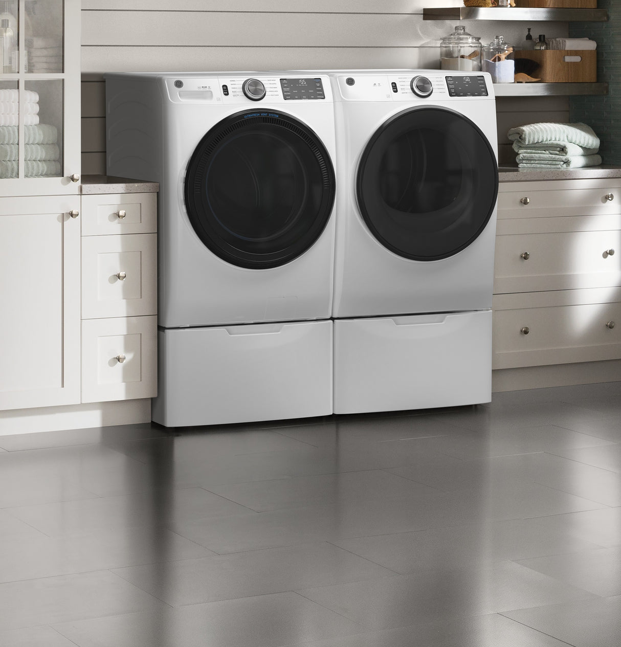 GE APPLIANCES GE(R) ENERGY STAR(R) 7.8 cu. ft. Capacity Smart Front Load Electric Dryer with Sanitize Cycle -  (GFD55ESSNWW)