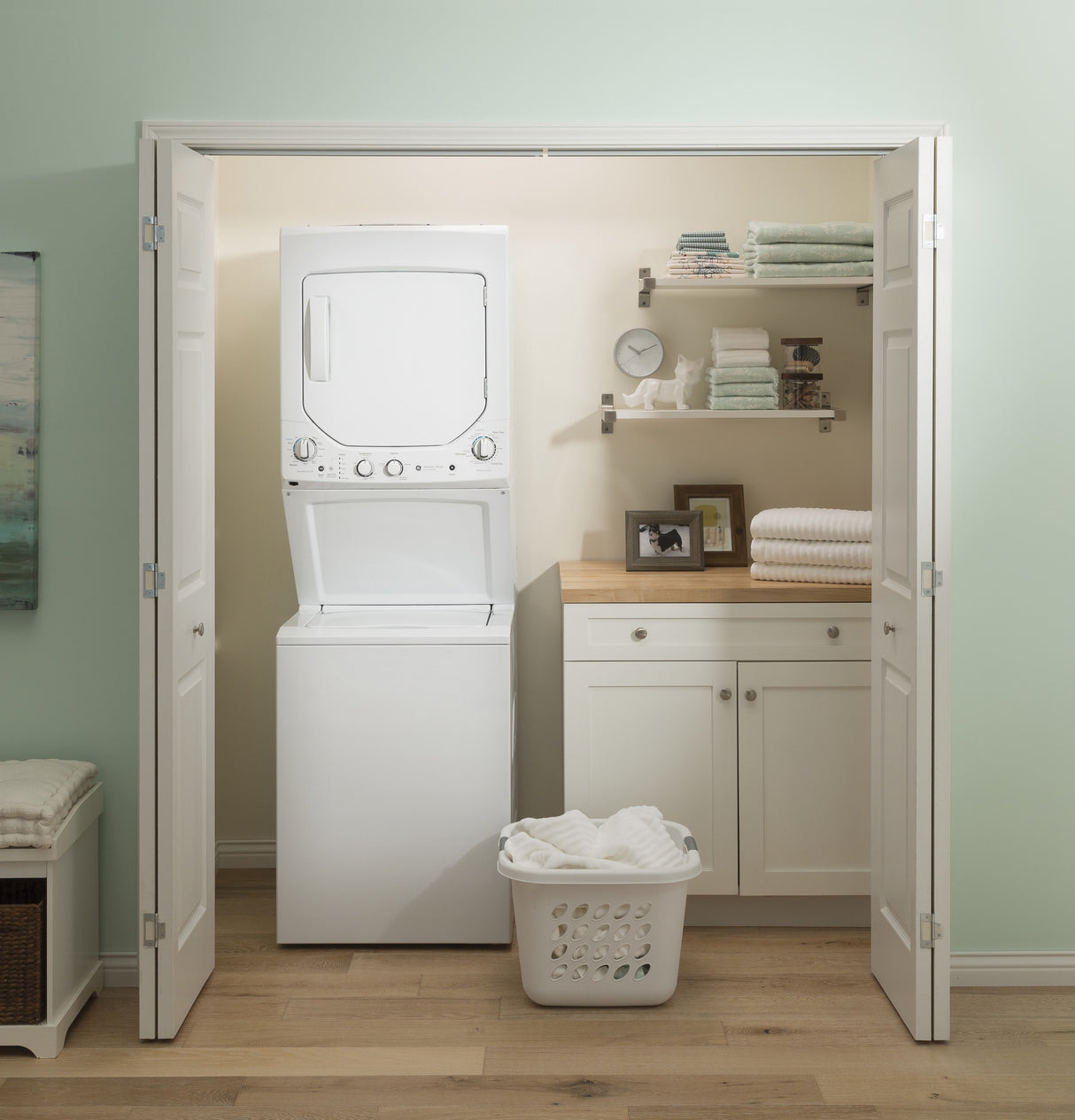 GE APPLIANCES GE Unitized Spacemaker(R) 2.3 cu. ft. Capacity Washer with Stainless Steel Basket and 4.4 cu. ft. Capacity Electric Dryer -  (GUD24ESSMWW)
