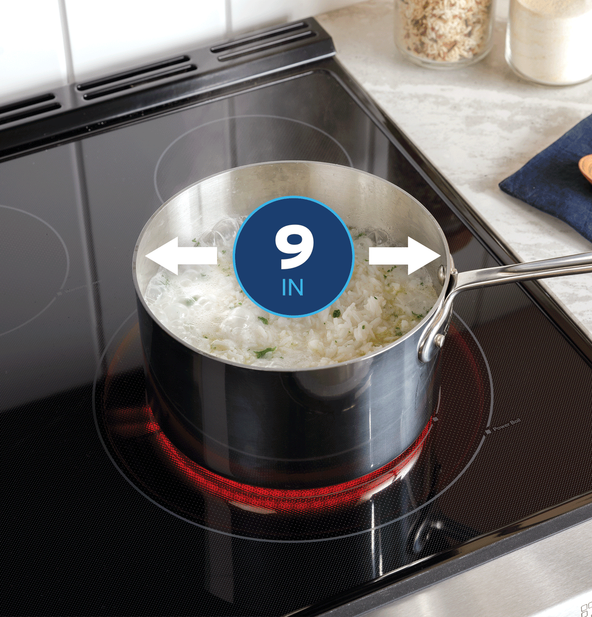 GE APPLIANCES GE(R) 30" Free-Standing Electric Convection Range with No Preheat Air Fry and EasyWash(TM) Oven Tray -  (GRF600AVSS)